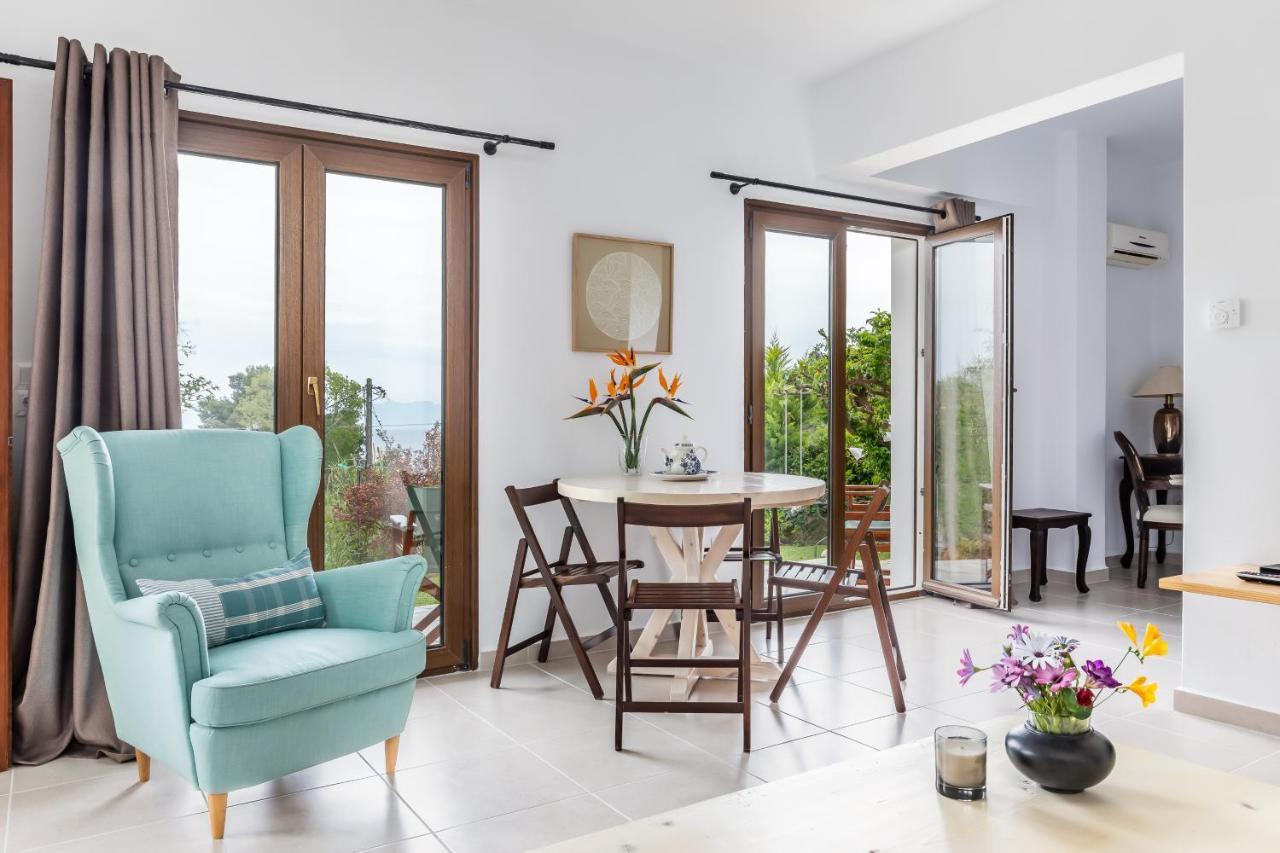 Oikia Guesthouse Stafylos Bagian luar foto