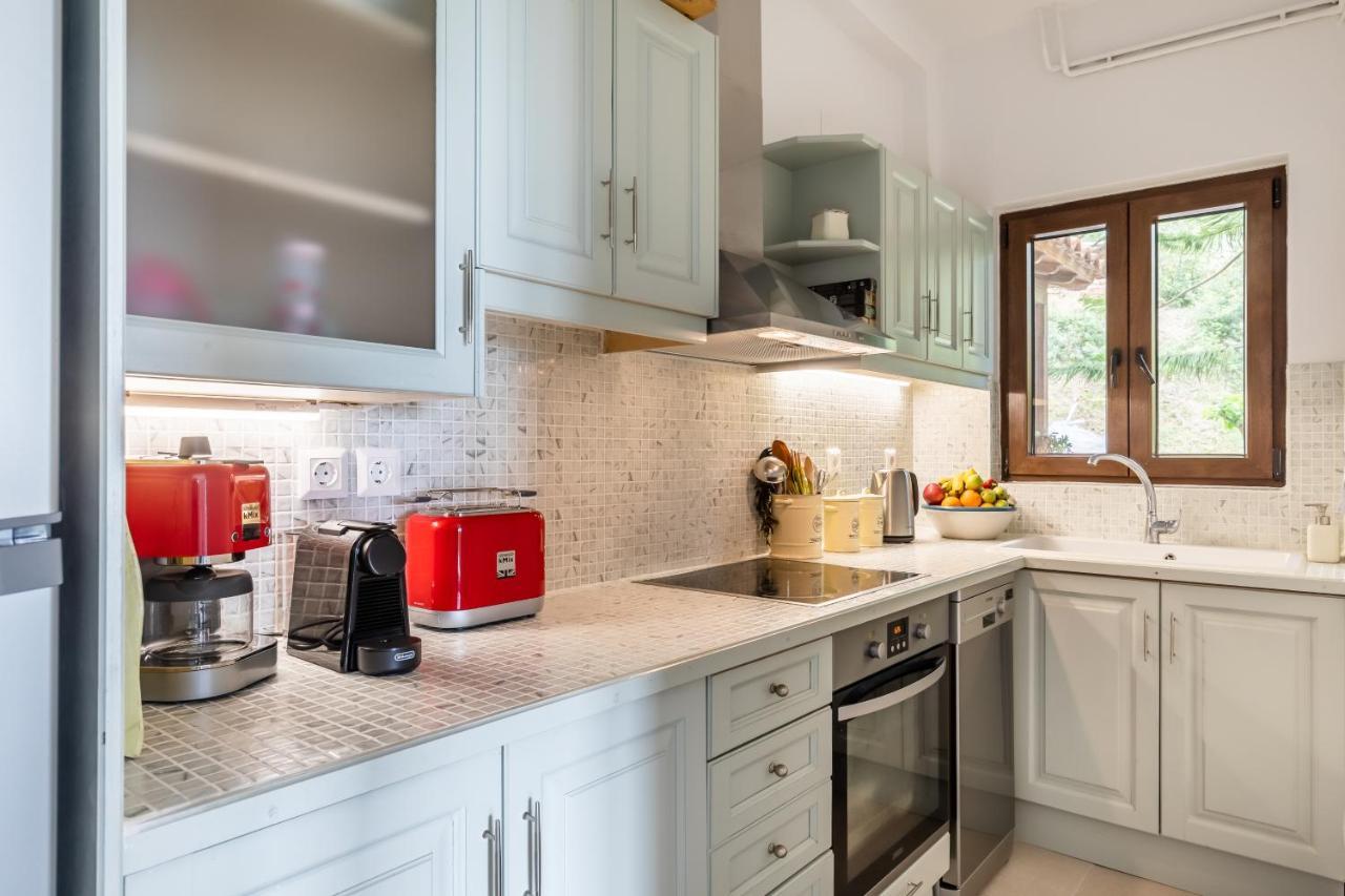 Oikia Guesthouse Stafylos Bagian luar foto