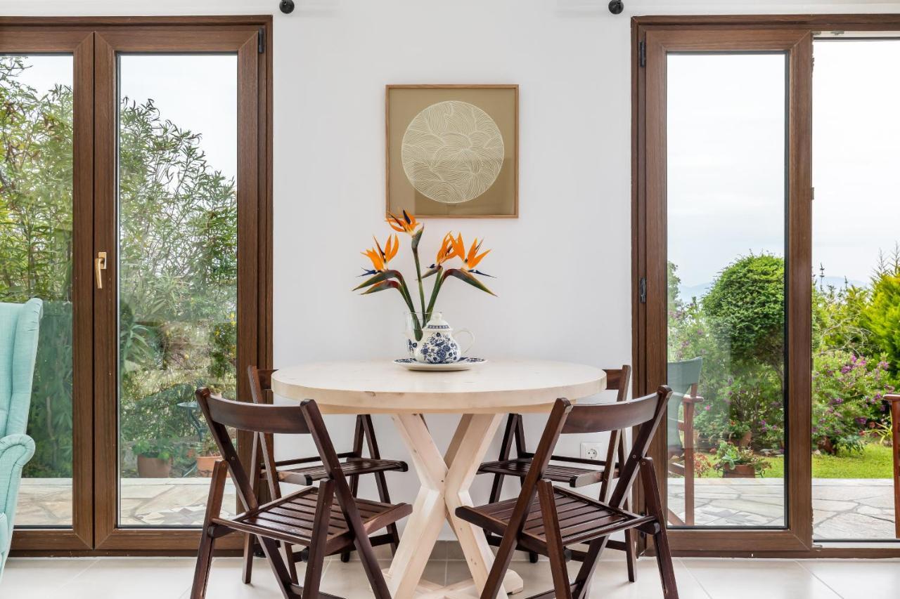 Oikia Guesthouse Stafylos Bagian luar foto