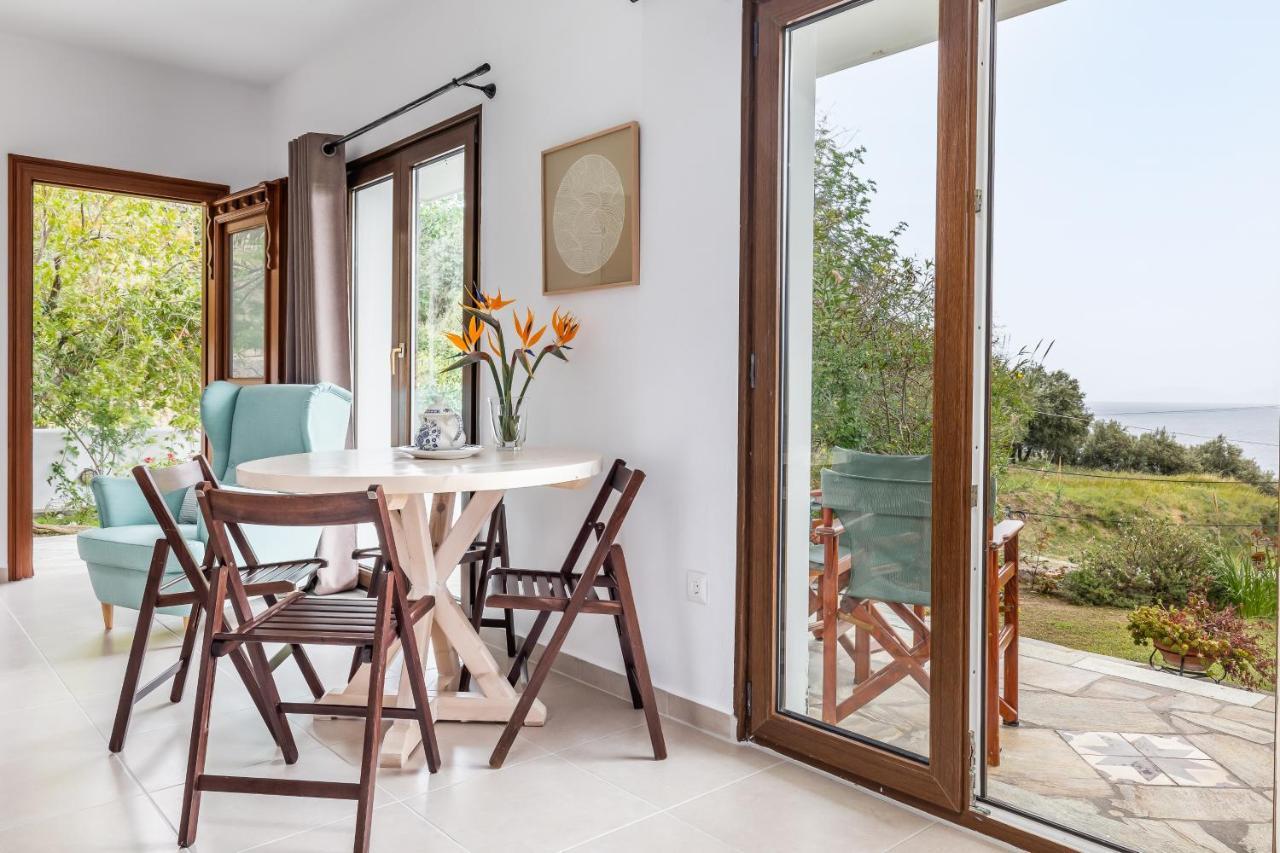 Oikia Guesthouse Stafylos Bagian luar foto