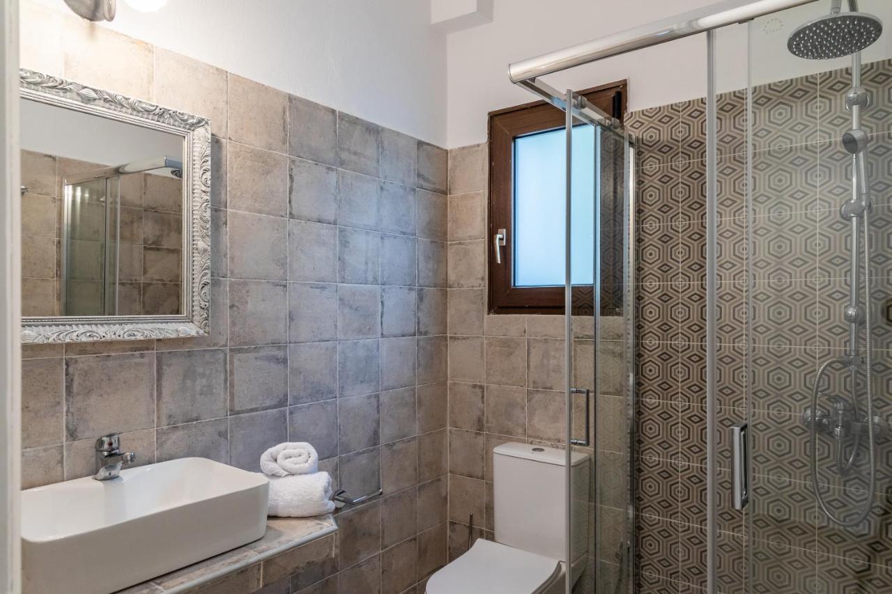 Oikia Guesthouse Stafylos Bagian luar foto