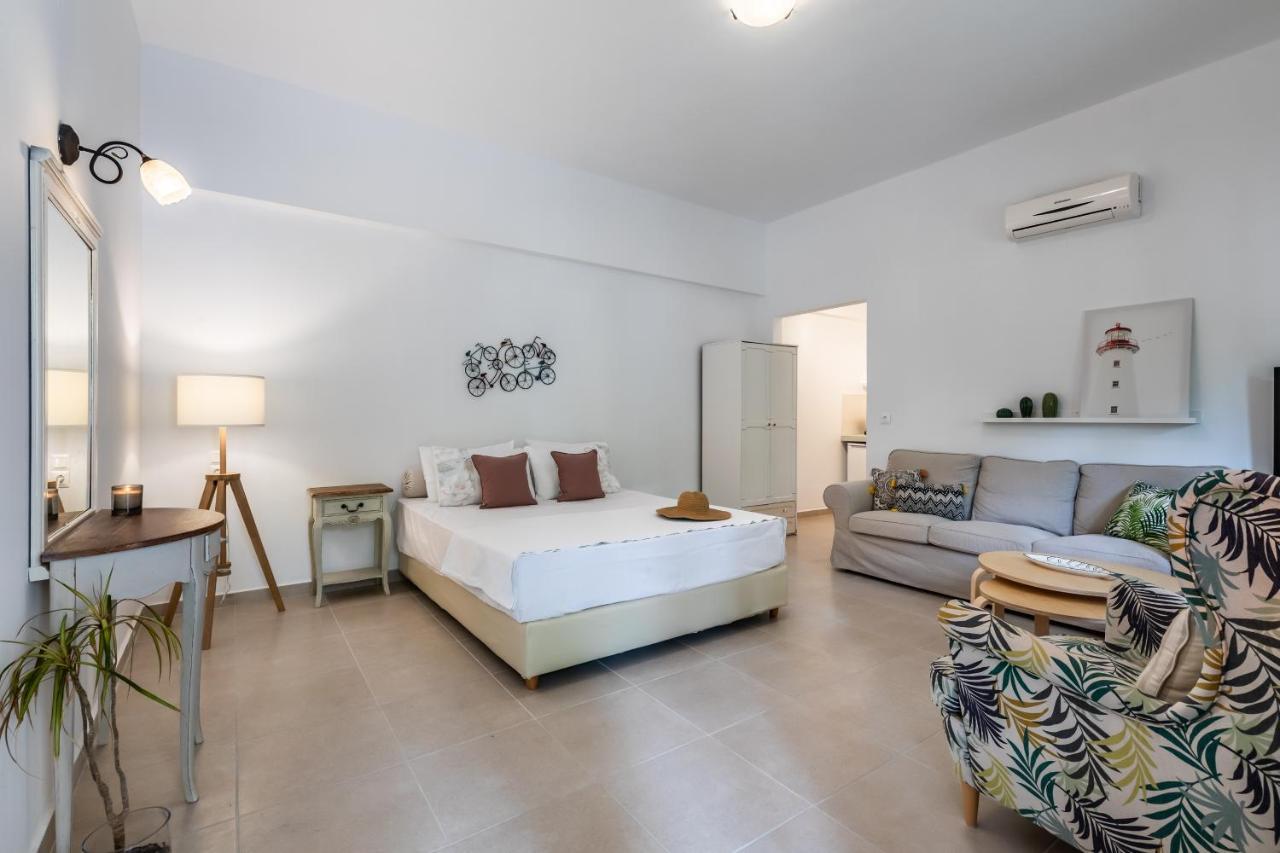 Oikia Guesthouse Stafylos Bagian luar foto